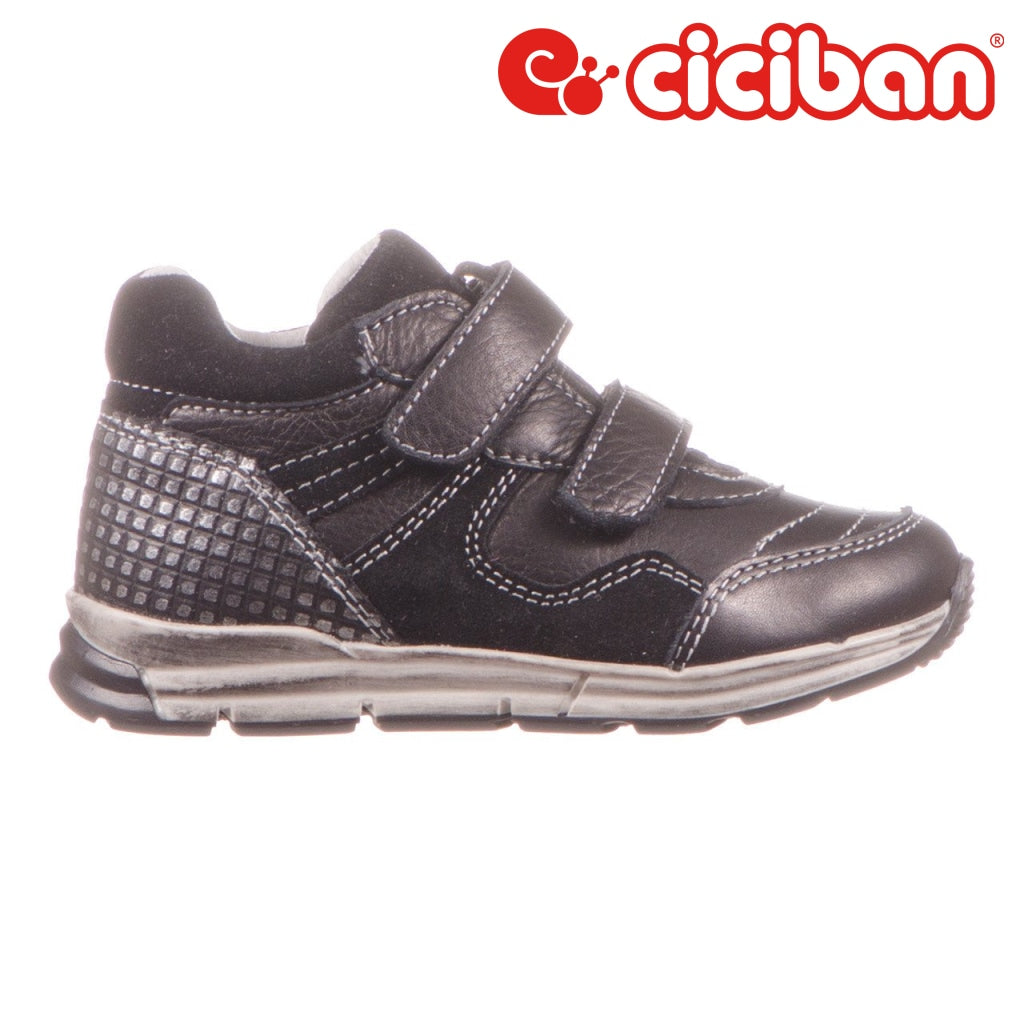 Run Black 55 Shoe