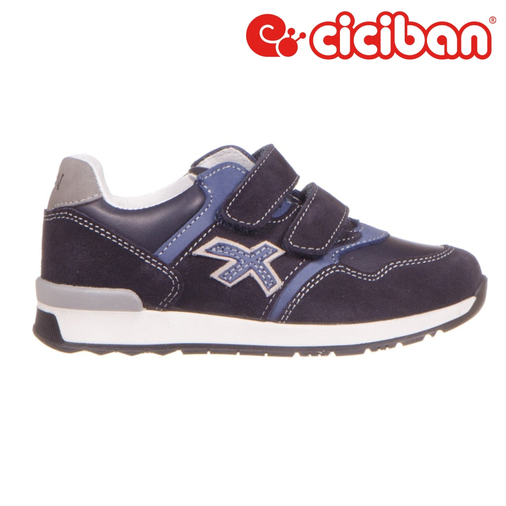 Run Navy 635 Shoe