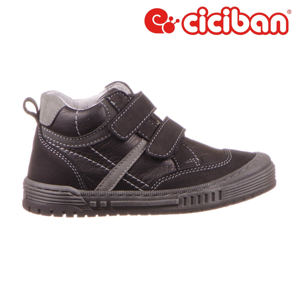 Street Carbon 56 Shoe