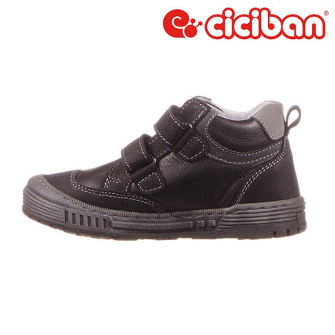 Street Carbon 56 Shoe