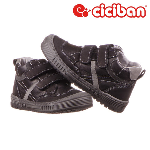 Street Carbon 56 Shoe
